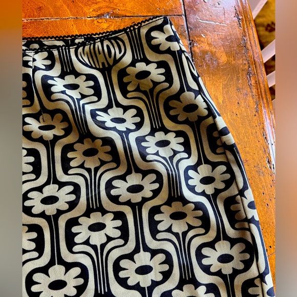 Miaou flower mod mini moni skirt in Groovy - Picture 4 of 8